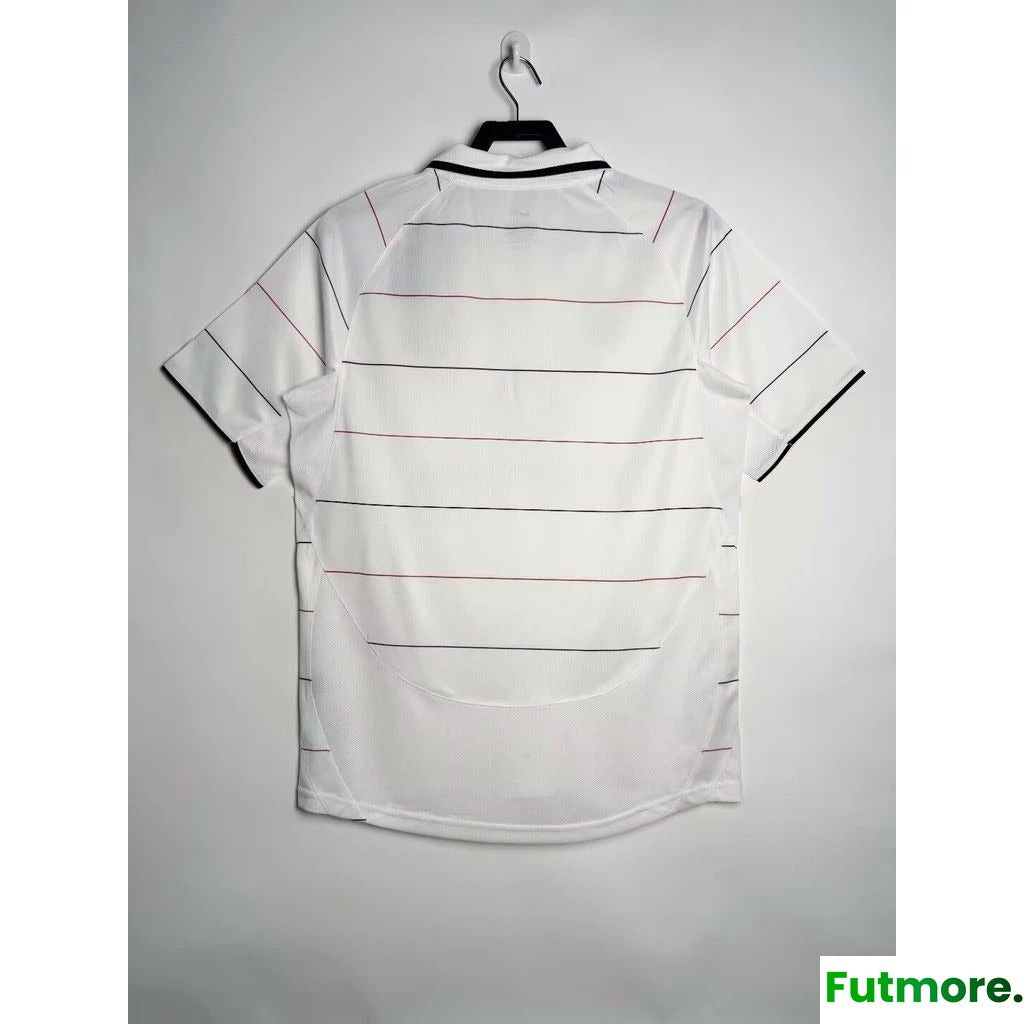 03/04 MANCHESTER UNITED RETRO WHITE